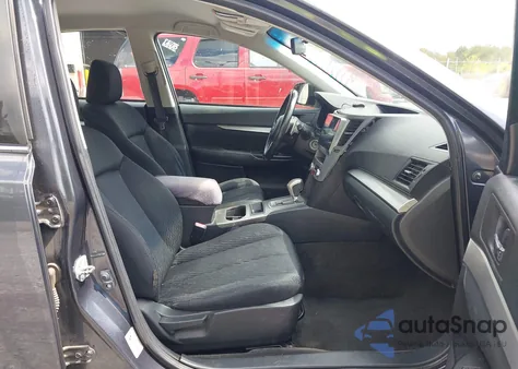 2010 Subaru Legacy 2.5I Premium из США, поврежденный, VIN 4S3BMCB61A3229853